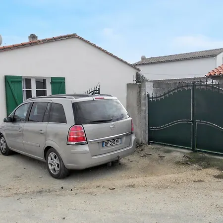Maison Spacieuse Et Accessible - - Vue Jardin *